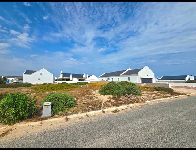LAND FOR SALE IN BRITANNIA BAY